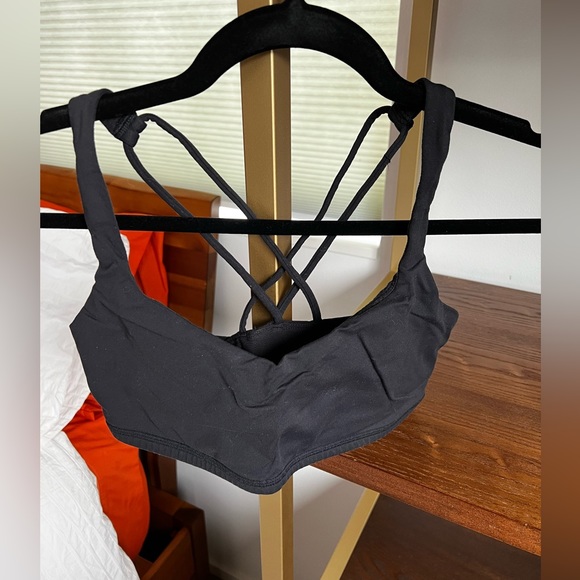 Lululemon Free To Be Bra in Black - Picture 3 of 5